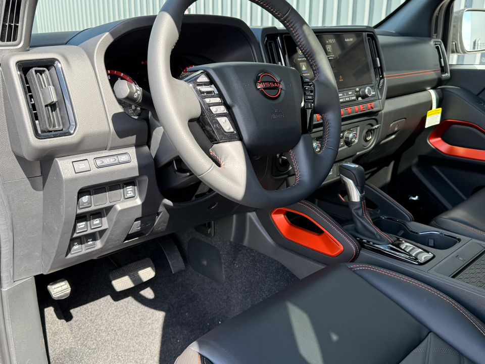 2025 Nissan Frontier