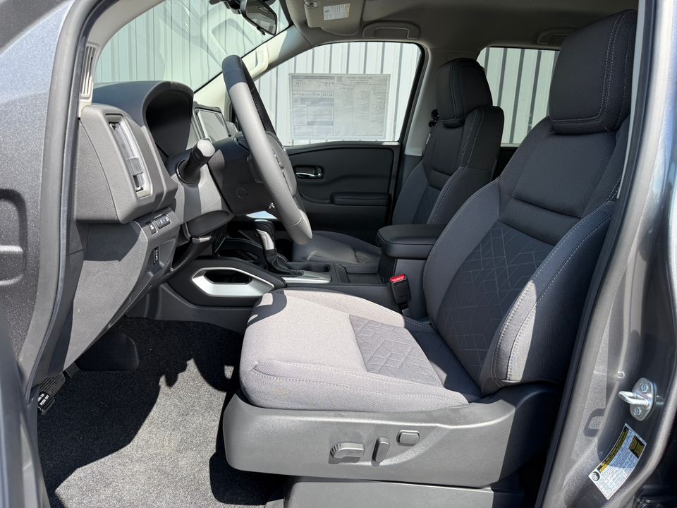 2025 Nissan Frontier