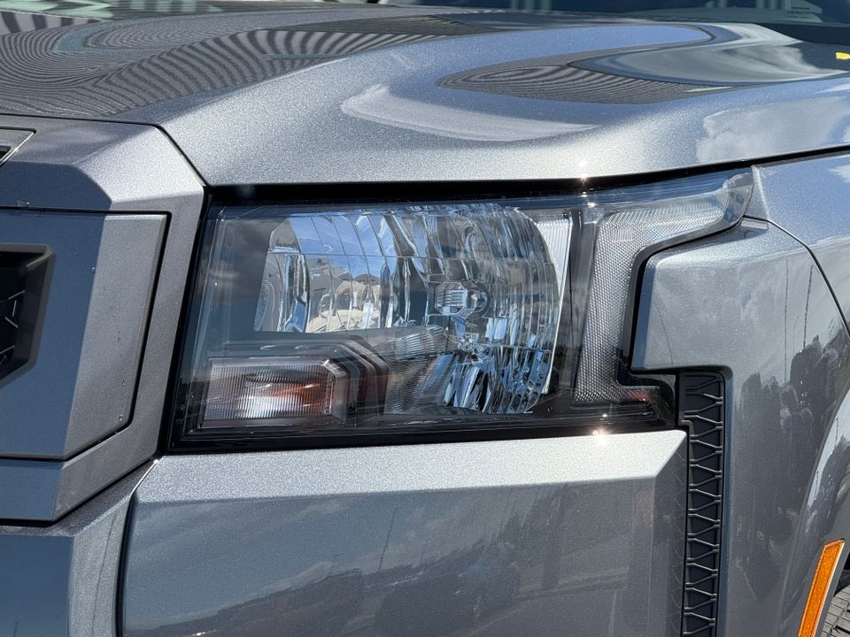 2025 Nissan Frontier