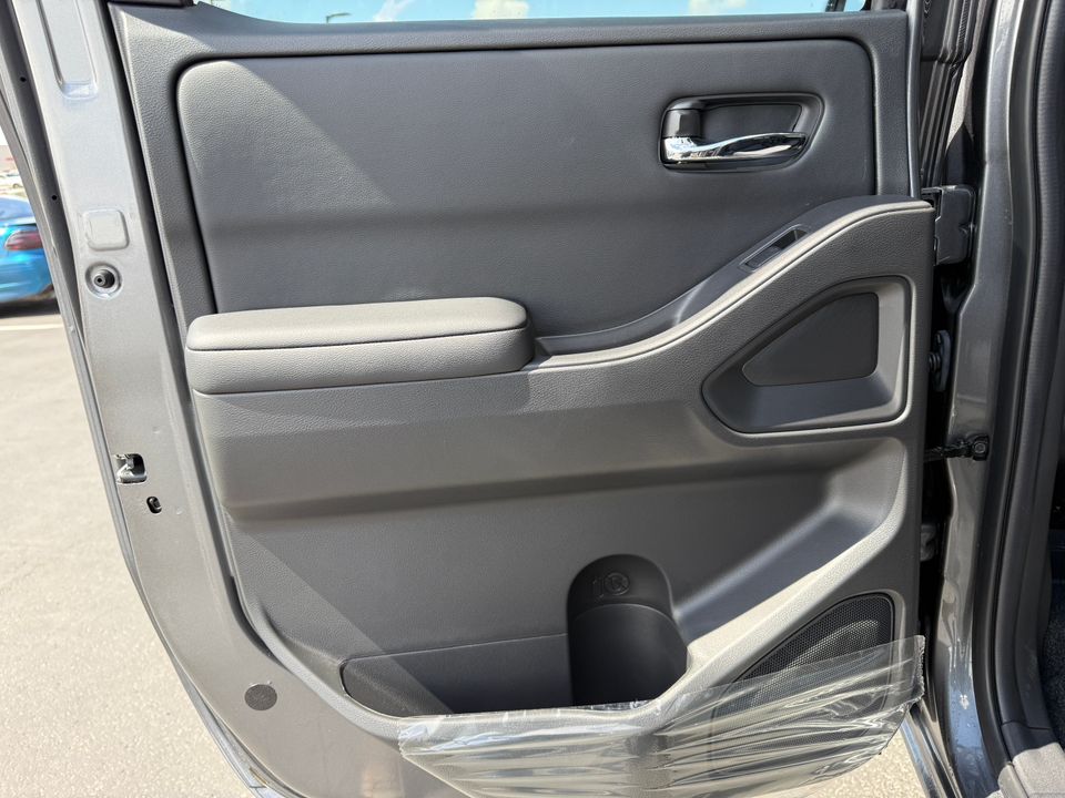 2025 Nissan Frontier