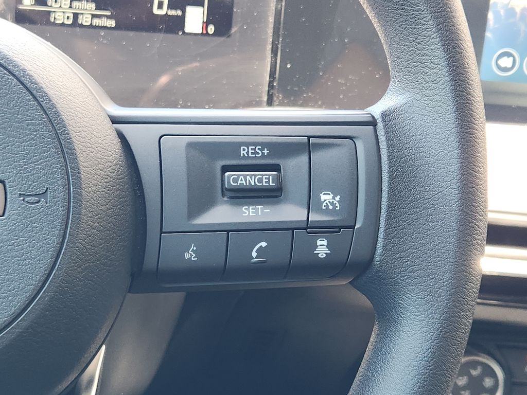 2025 Nissan Kicks