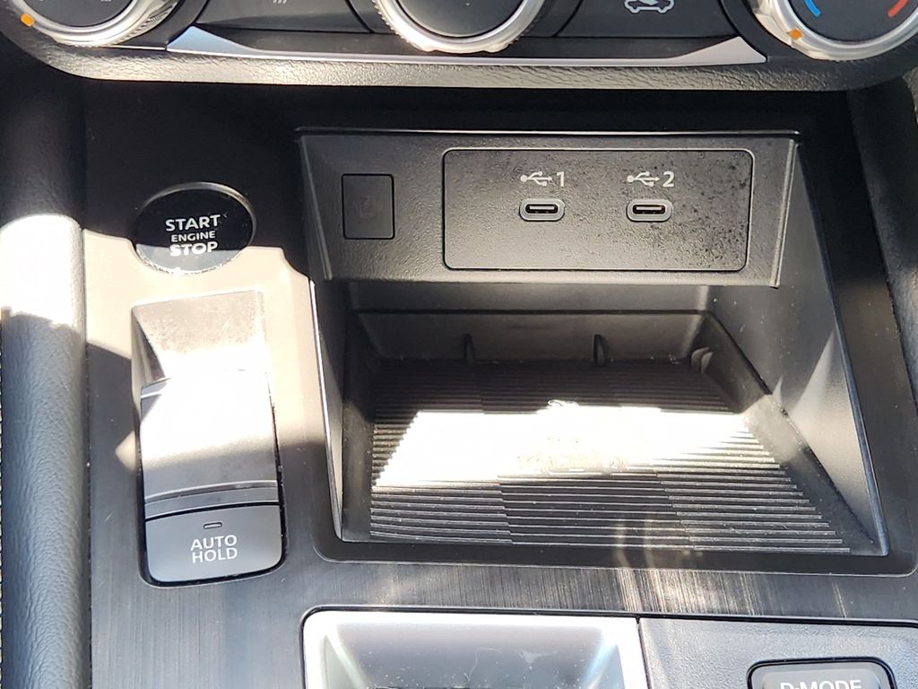 2025 Nissan Kicks