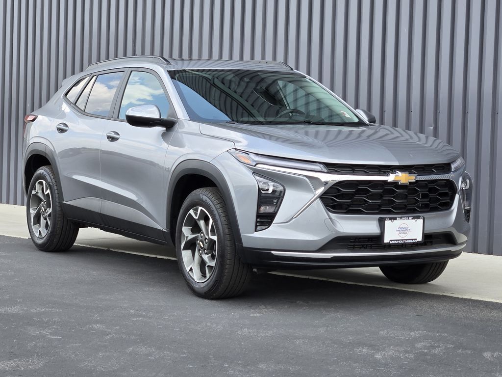 Used 2024 Chevrolet Trax LT SUVs