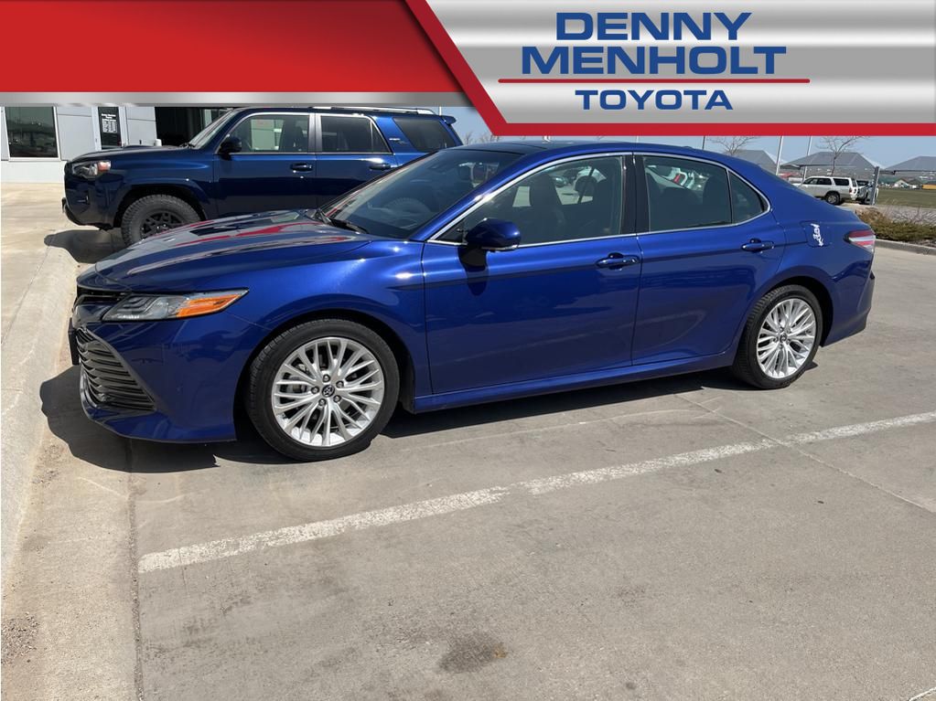 Used 2018 Toyota Camry XLE  Car