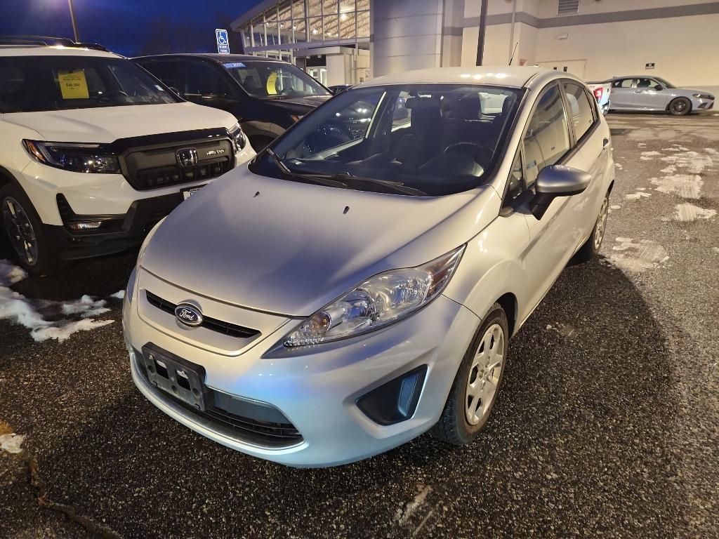 Used 2011 Ford Fiesta SE Car