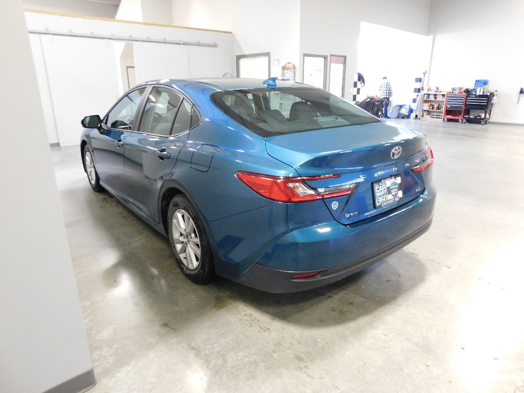 2025 Toyota Camry Hybrid