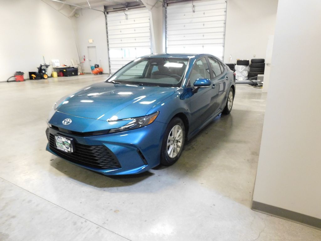 2025 Toyota Camry Hybrid