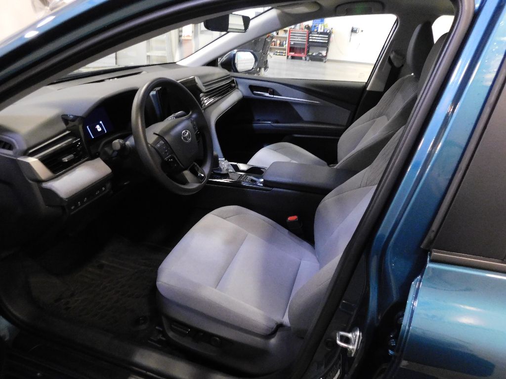 2025 Toyota Camry Hybrid