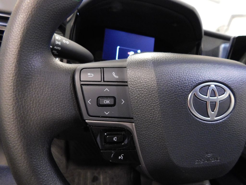 2025 Toyota Camry Hybrid