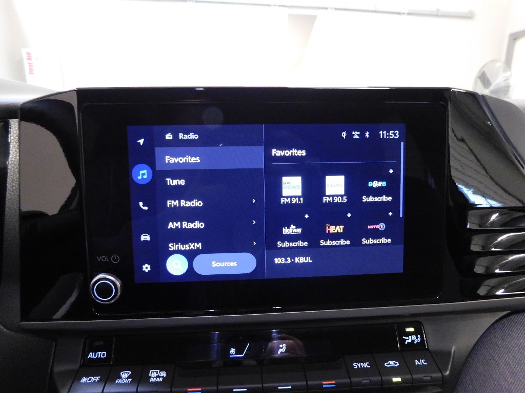 2025 Toyota Camry Hybrid