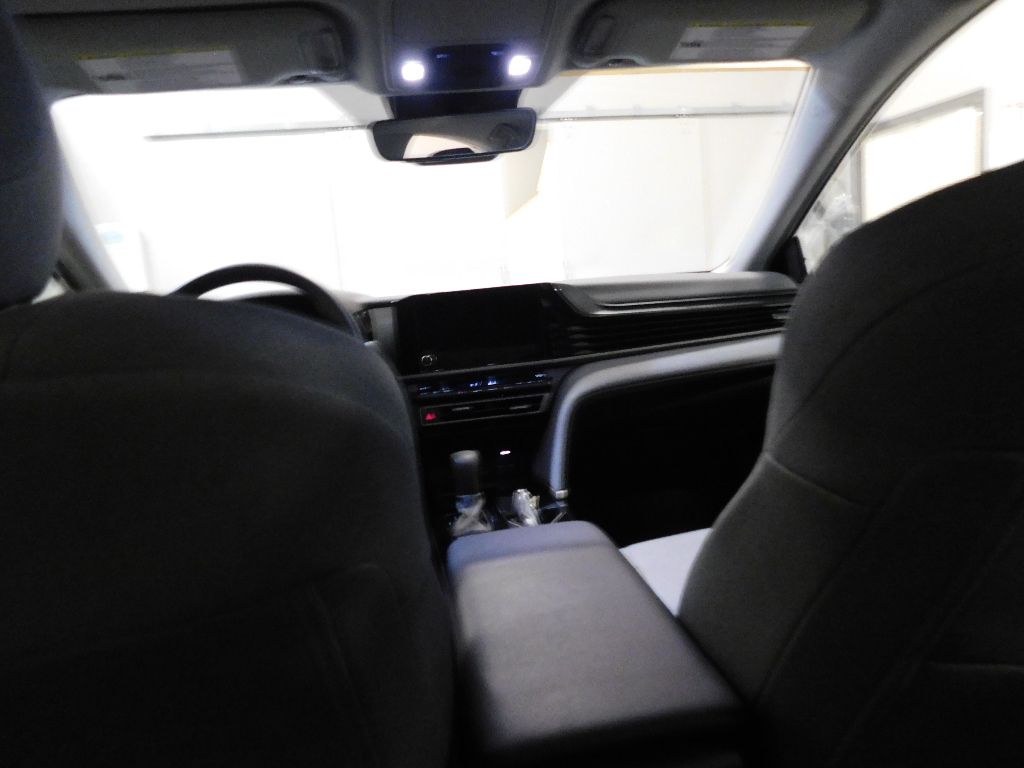 2025 Toyota Camry Hybrid