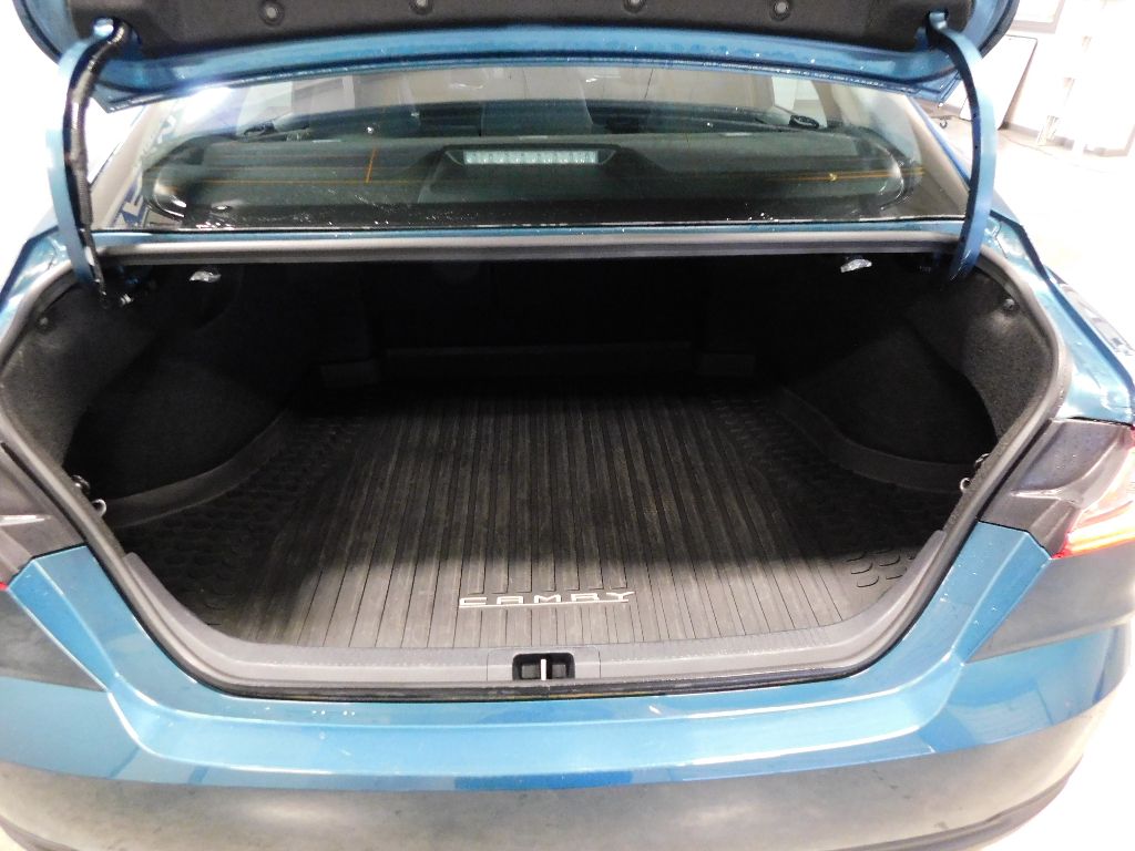 2025 Toyota Camry Hybrid