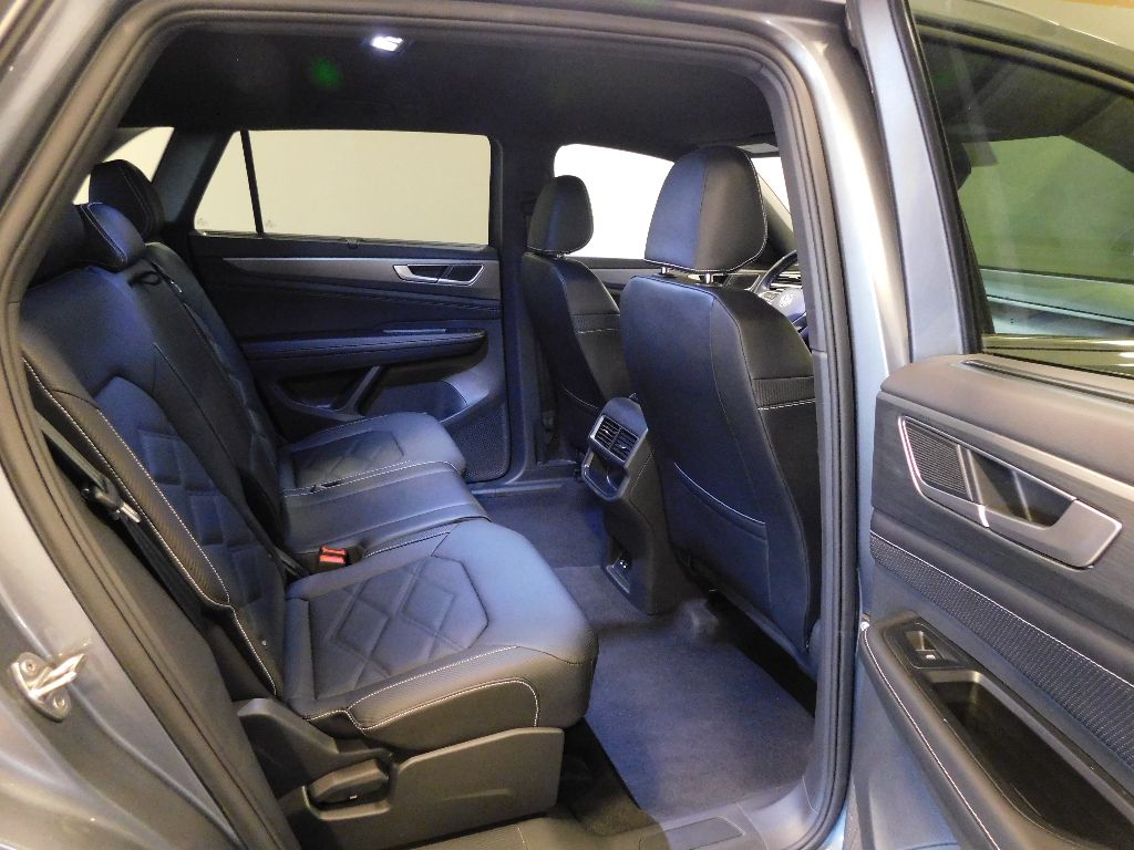 2025 Volkswagen Atlas Cross Sport