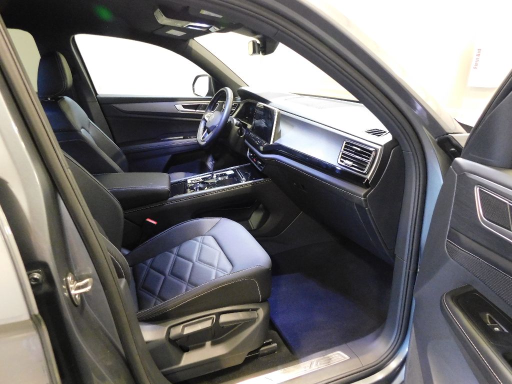 2025 Volkswagen Atlas Cross Sport