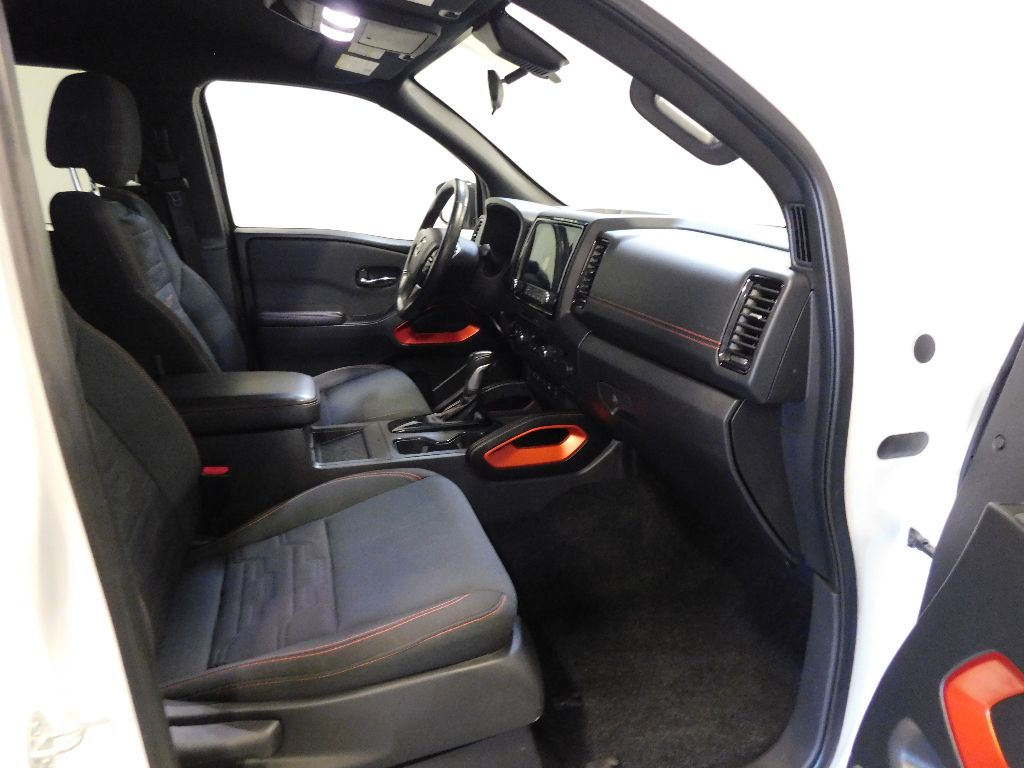 2024 Nissan Frontier