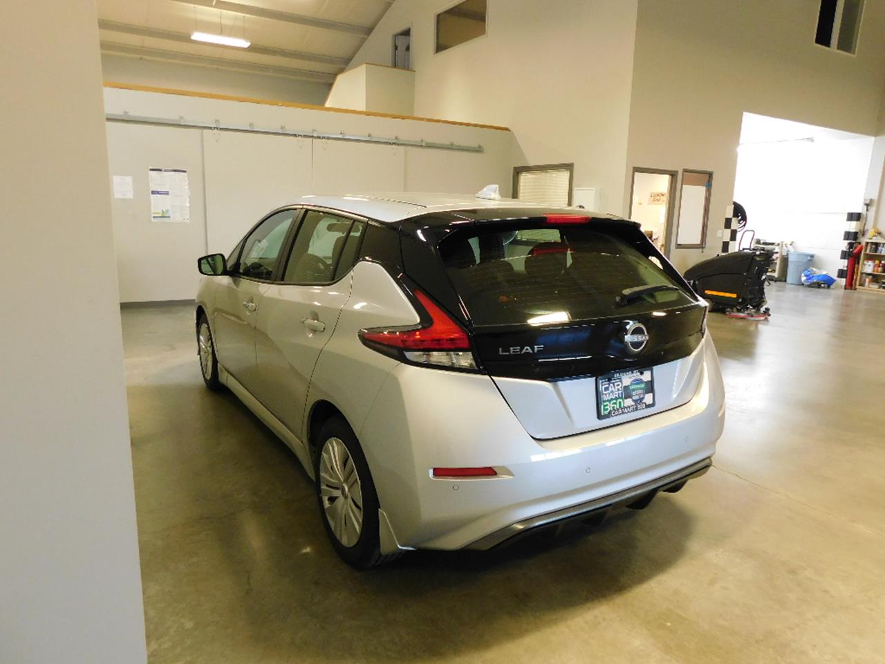 2023 Nissan LEAF