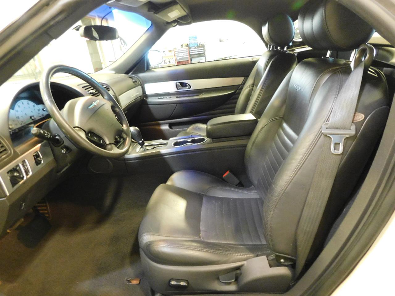 2002 Ford Thunderbird