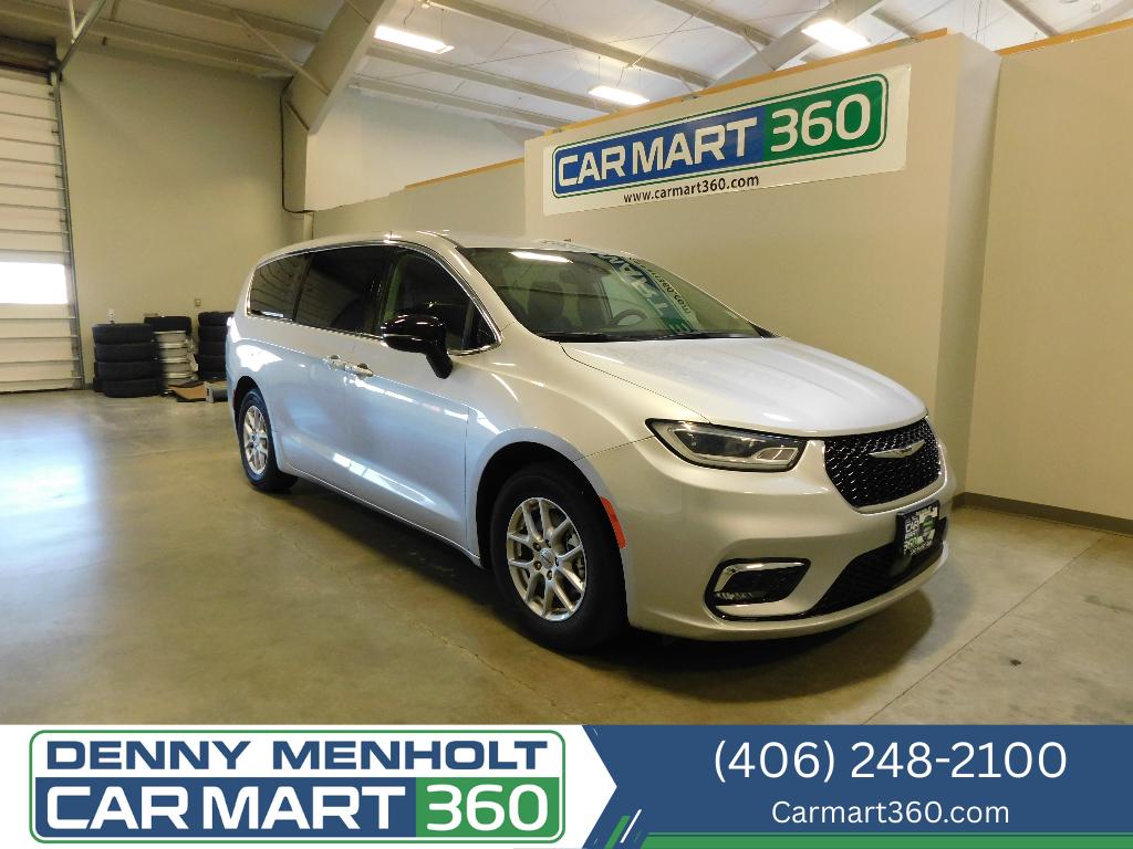 Used 2024 Chrysler Pacifica Touring L CERTIFIED Vans