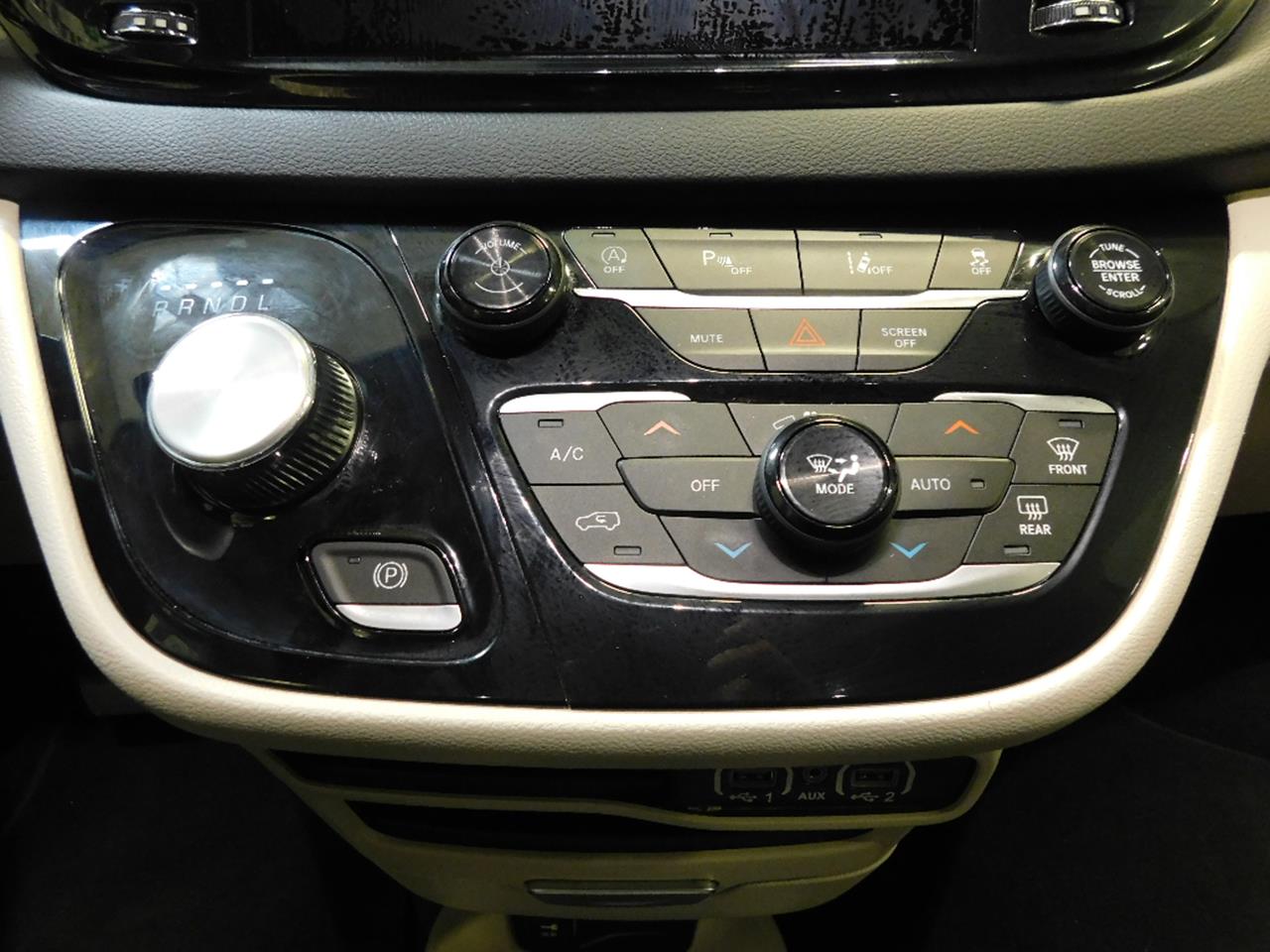 2024 Chrysler Pacifica