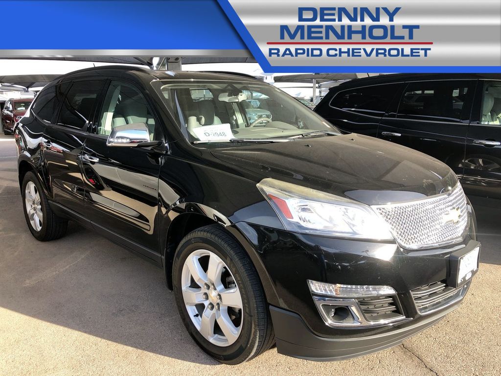 Used 2017 Chevrolet Traverse LT SUV