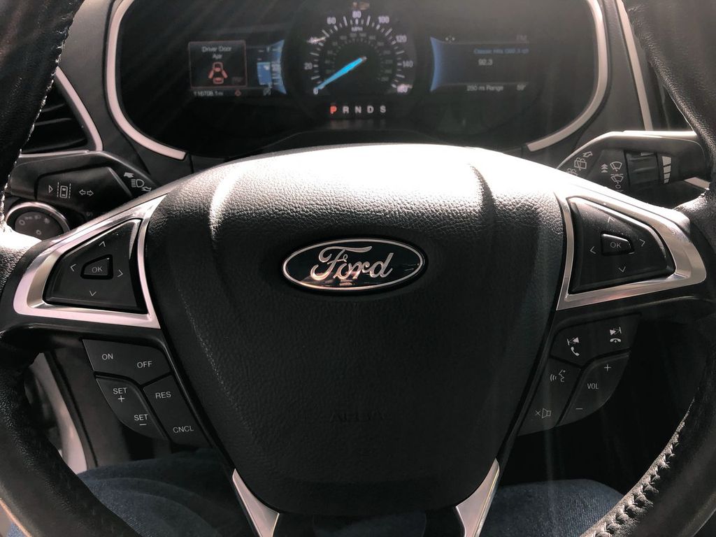 2021 Ford Edge