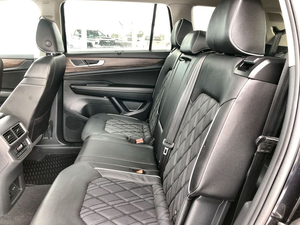 2025 Volkswagen Atlas