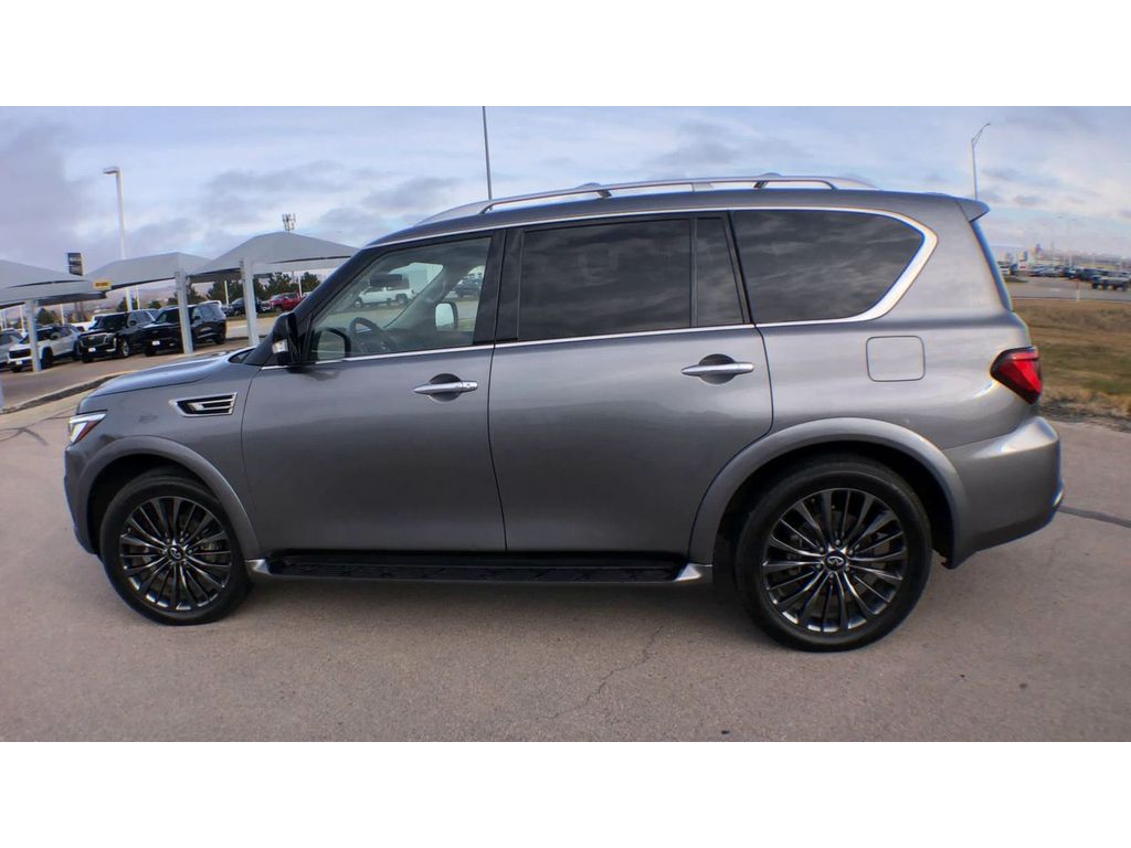 2021 INFINITI QX80