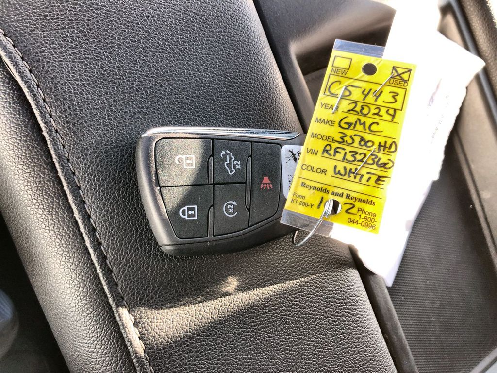 2024 GMC Sierra 3500