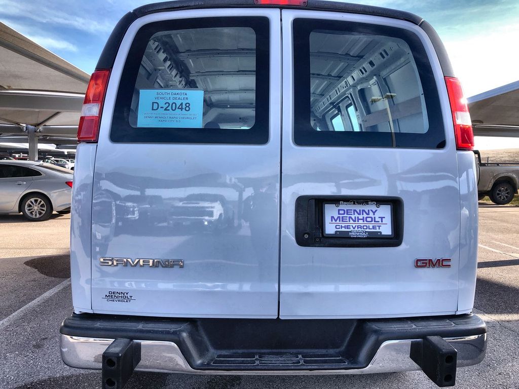 2021 GMC Savana