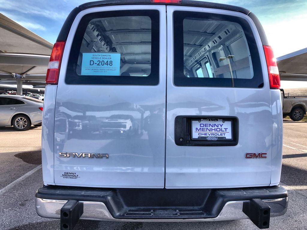 2021 GMC Savana
