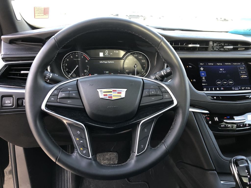 2025 Cadillac XT5