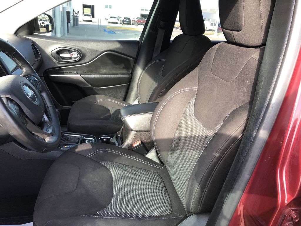 2019 Jeep Cherokee