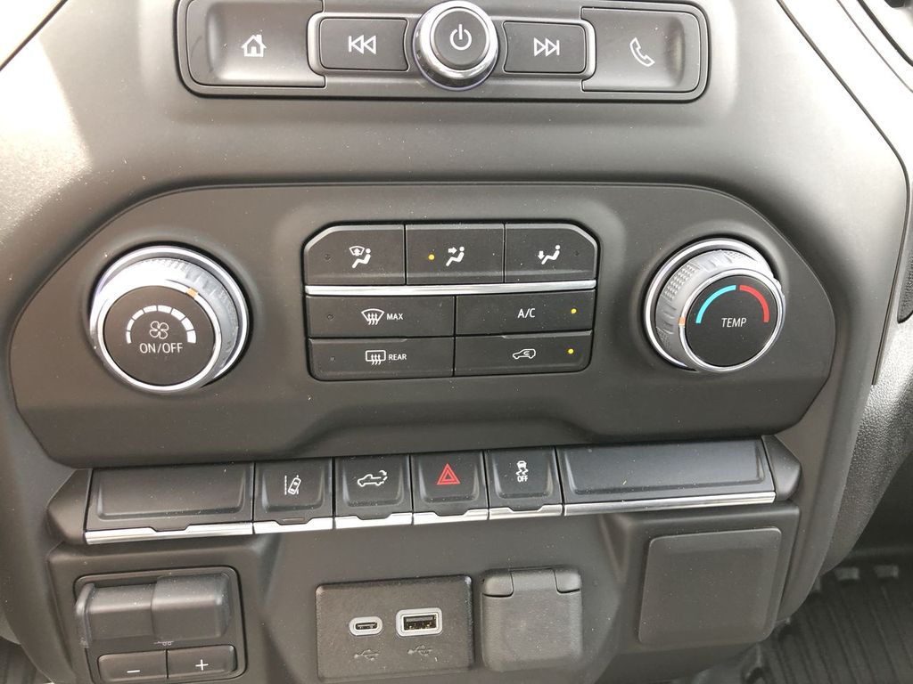 2025 Chevrolet Silverado 3500