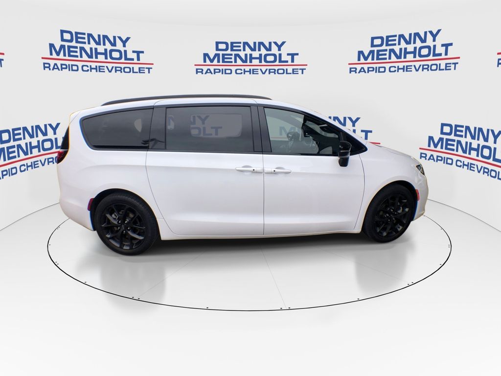 2025 Chrysler Pacifica