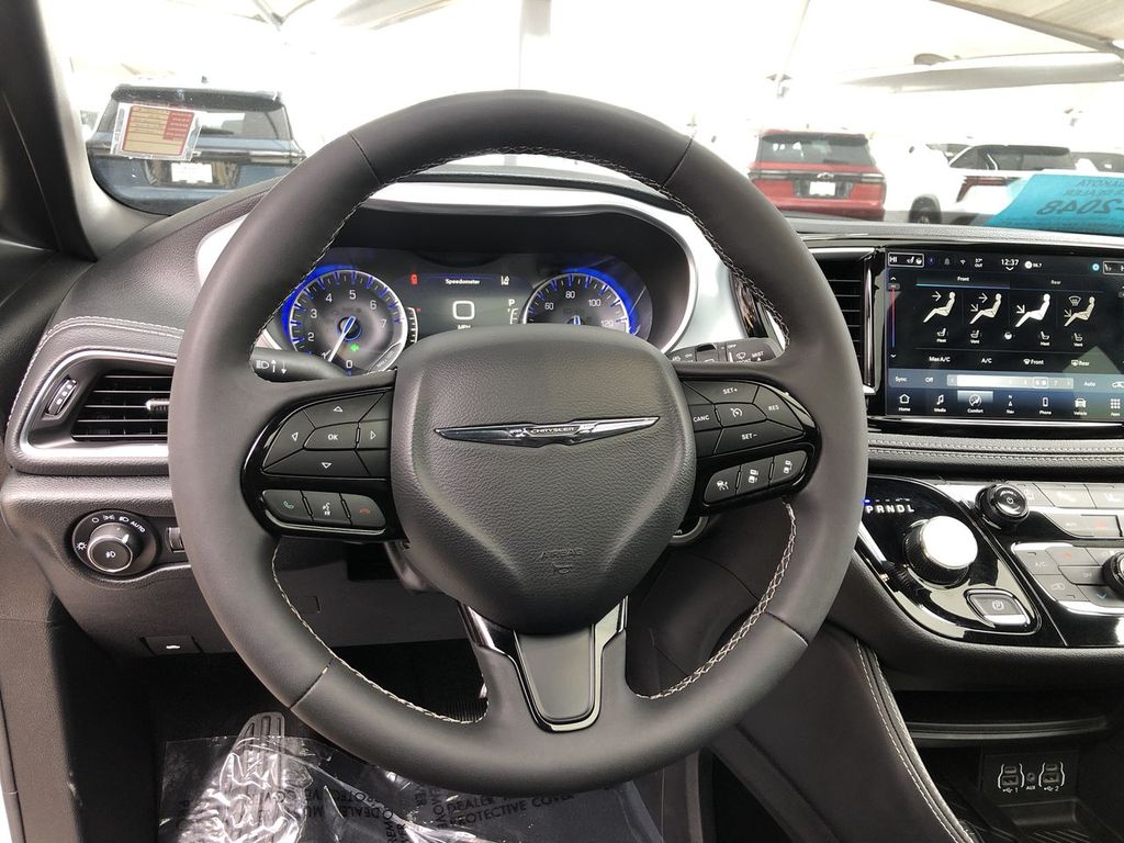 2025 Chrysler Pacifica