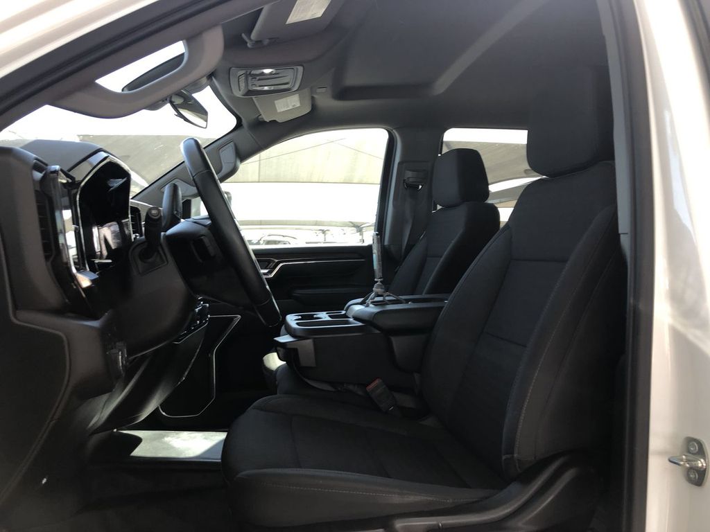 2024 Chevrolet Silverado 3500