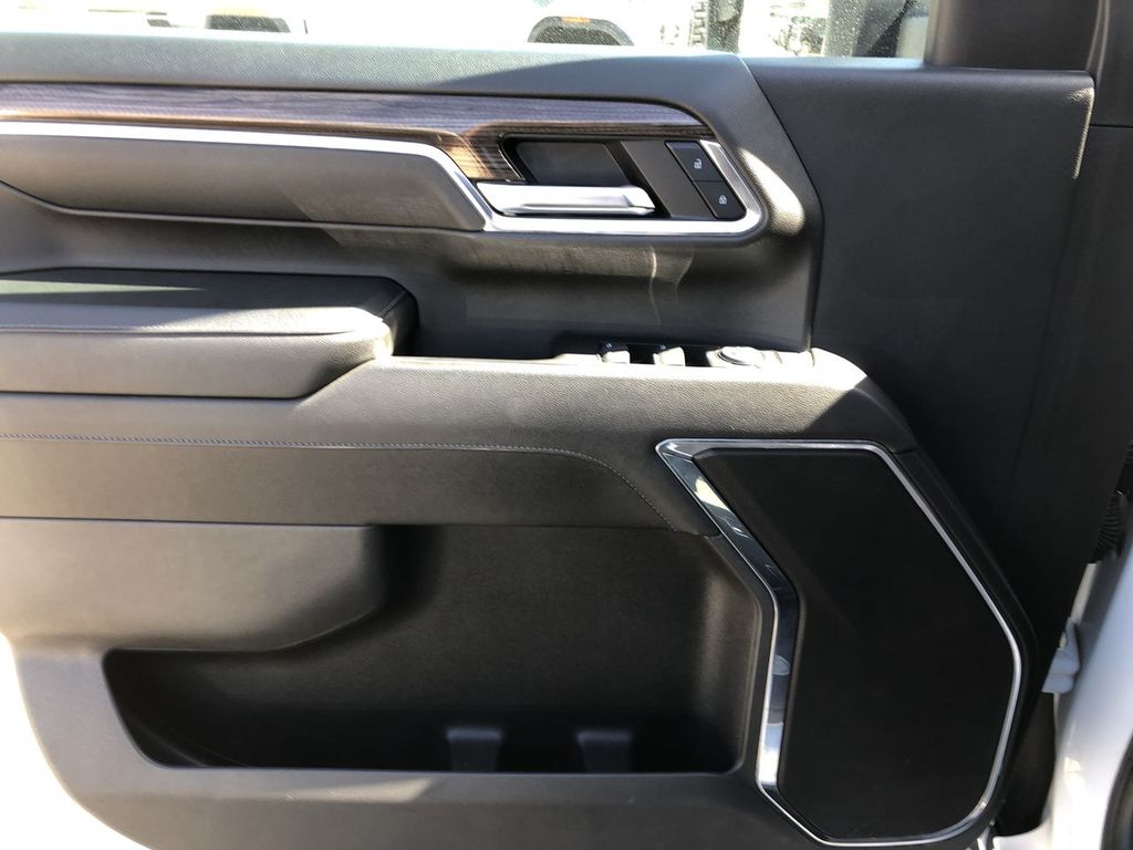 2024 Chevrolet Silverado 3500
