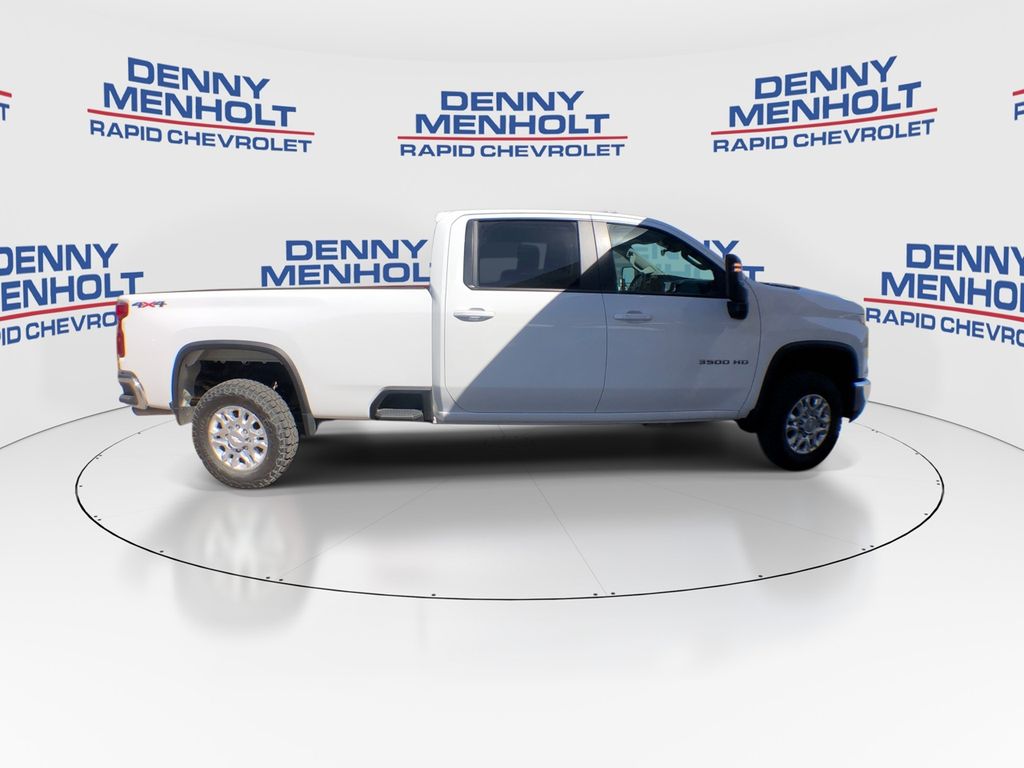 2024 Chevrolet Silverado 3500
