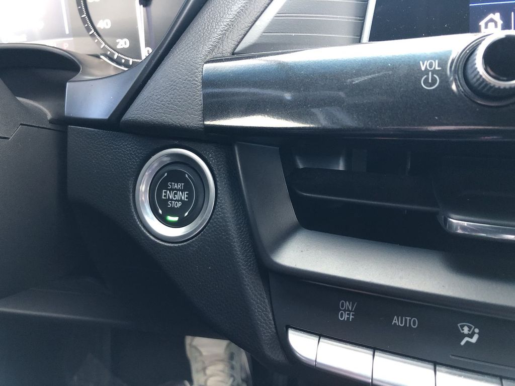 2023 Cadillac CT4