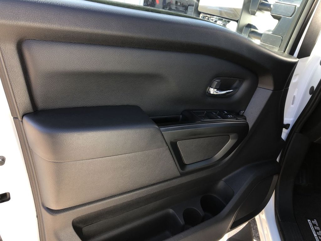 2024 Nissan Titan
