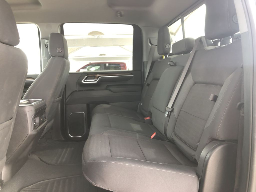 2025 Chevrolet Silverado 3500