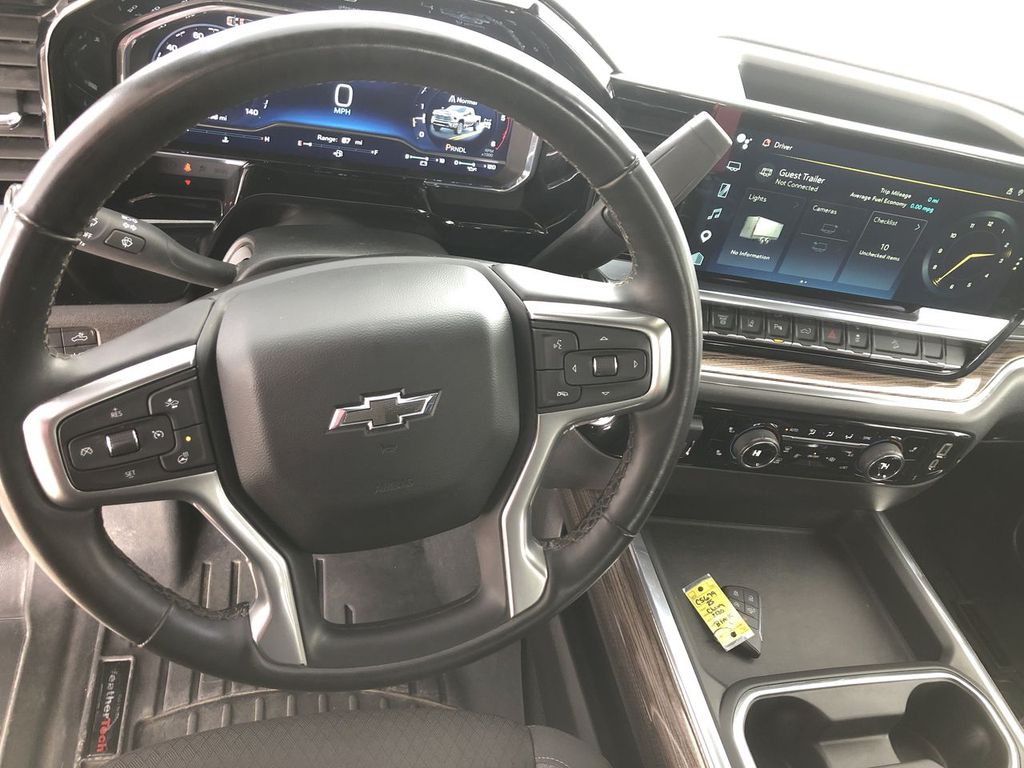 2025 Chevrolet Silverado 3500