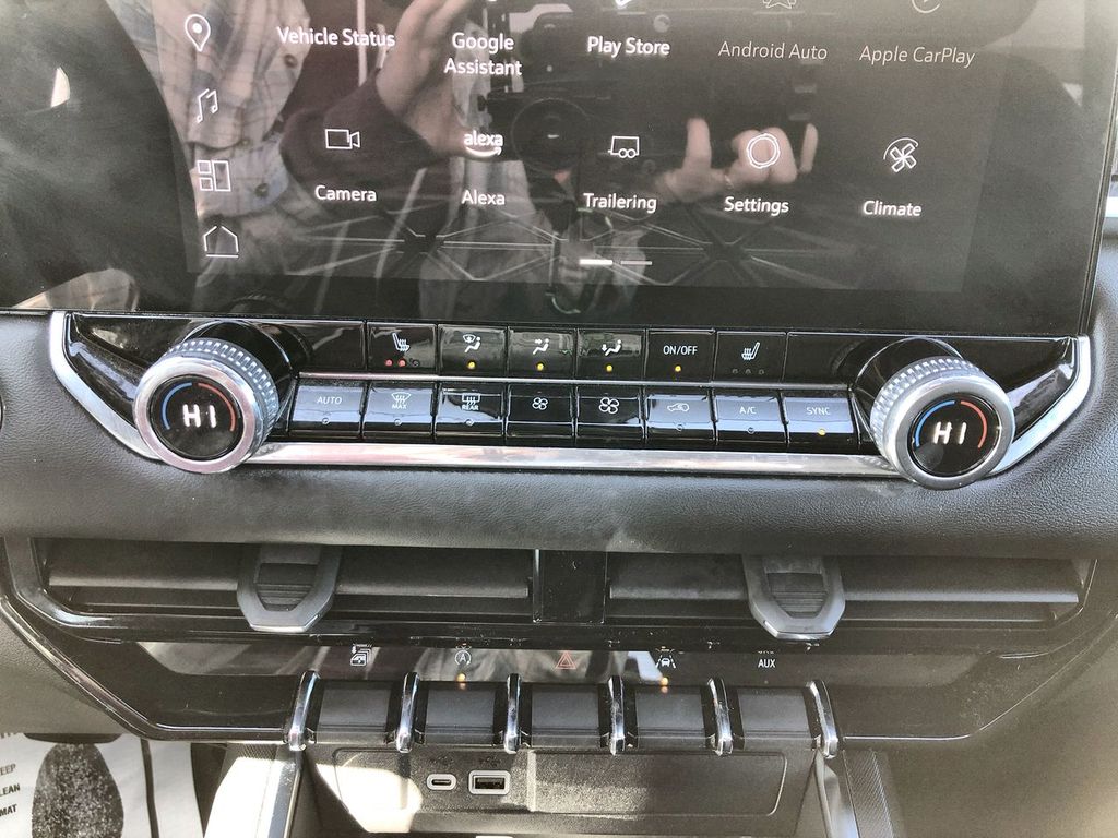 2024 GMC Canyon
