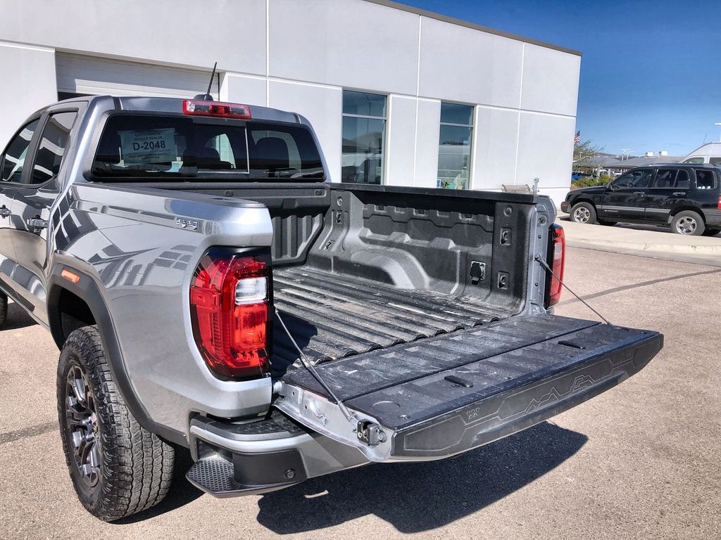 2024 GMC Canyon