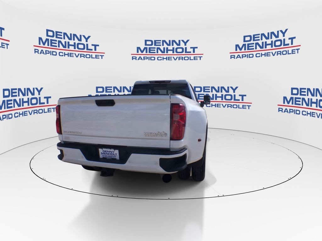 2024 Chevrolet Silverado 3500