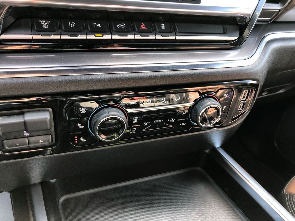2024 Chevrolet Silverado 3500