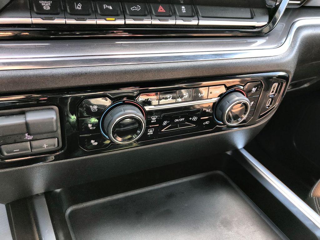 2024 Chevrolet Silverado 3500