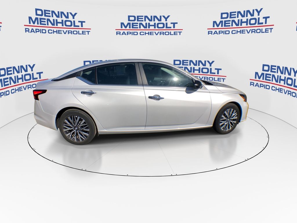 2025 Nissan Altima