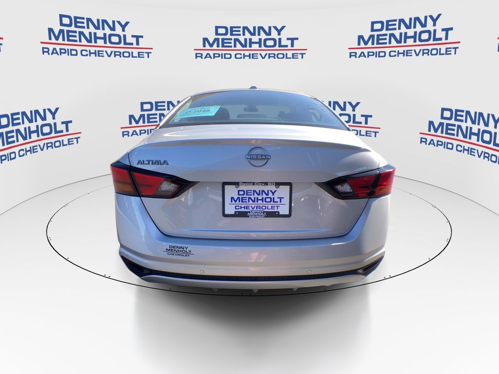 2025 Nissan Altima