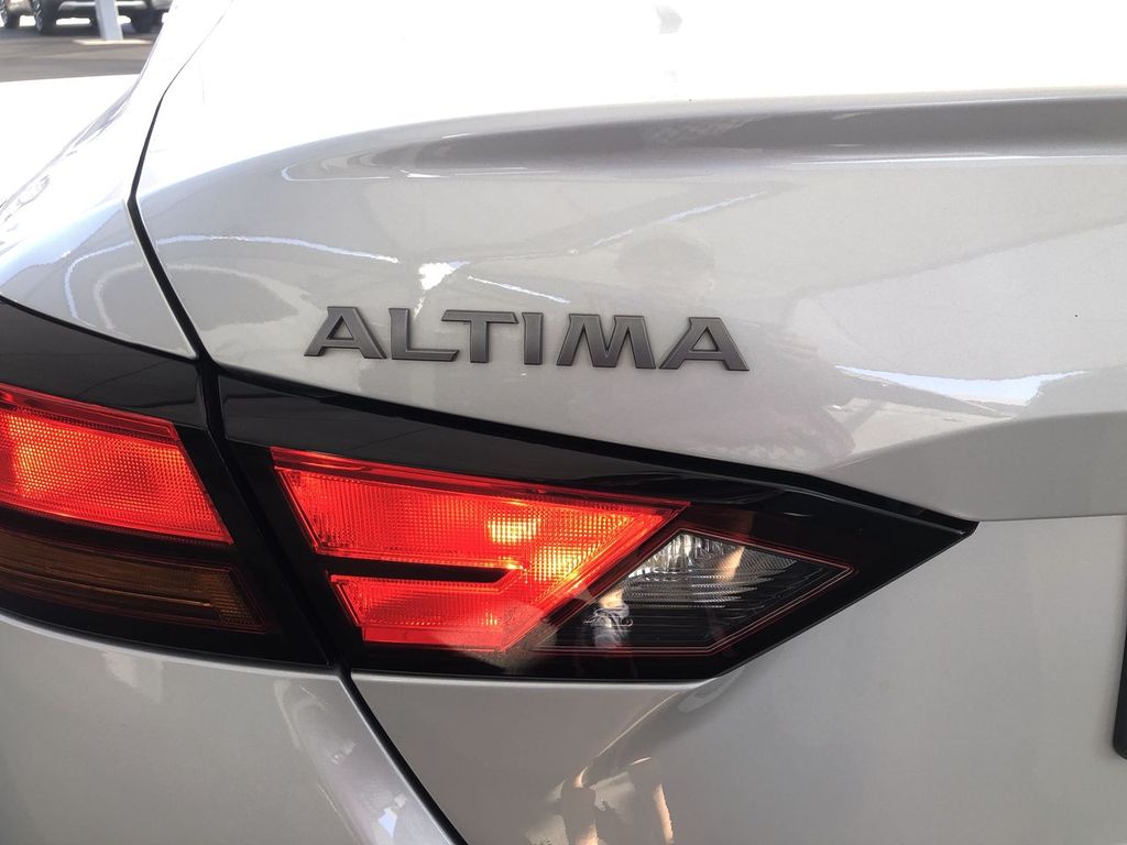 2025 Nissan Altima